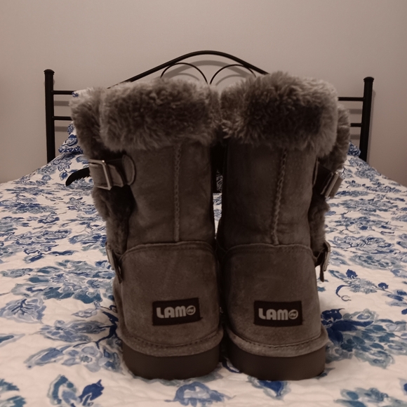 Lamo winter gray boots, size 11M - Picture 3 of 6